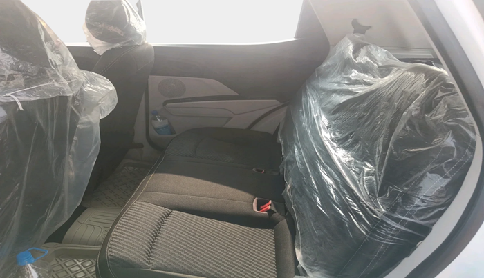 2023 Mahindra XUV300 W4 1.2 PETROL, Petrol, Manual, 1,903 km, interior