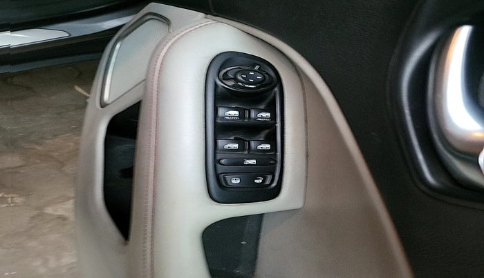 2018 Jeep Compass LIMITED 1.4 PETROL AT, Petrol, Automatic, 75,836 km, interior