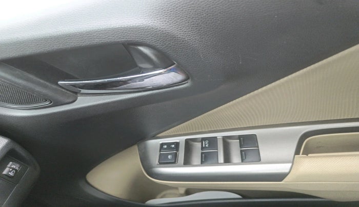 2016 Honda City 1.5L I-VTEC V MT, Petrol, Manual, 1,08,527 km, interior