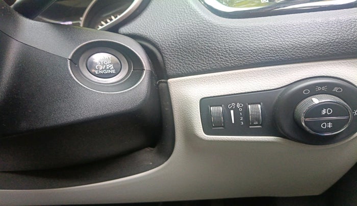 2017 Jeep Compass LIMITED 2.0 DIESEL, Diesel, Manual, 1,01,510 km, interior