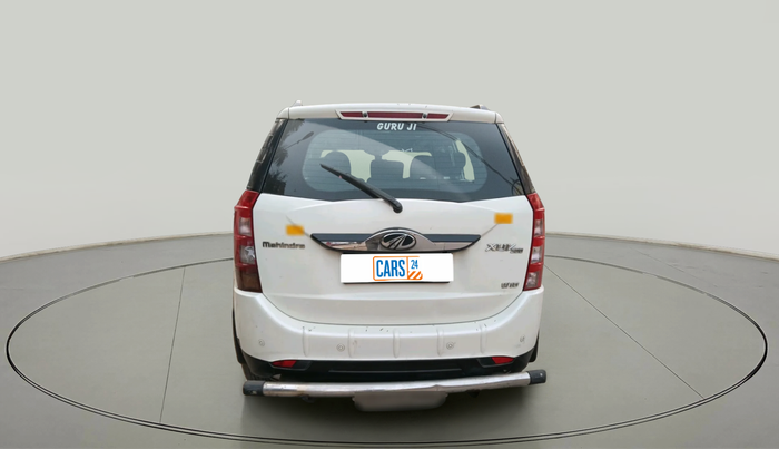 2017 Mahindra XUV500 W10 AT 1.99, Diesel, Automatic, 82,125 km, exterior