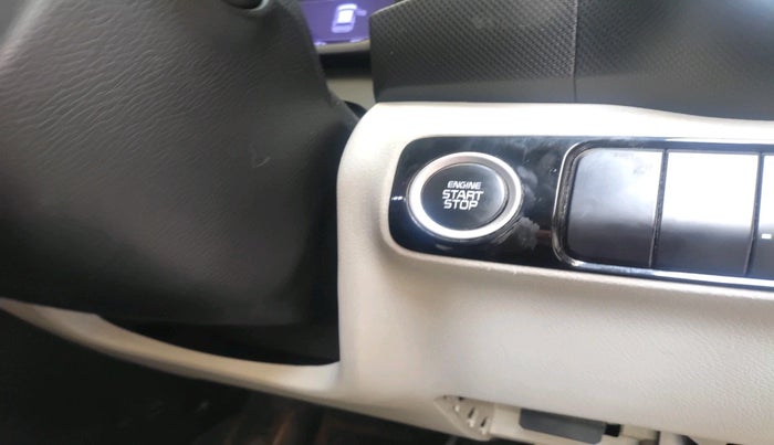 2020 KIA SONET HTX 1.0 IMT, Petrol, Manual, 67,794 km, interior