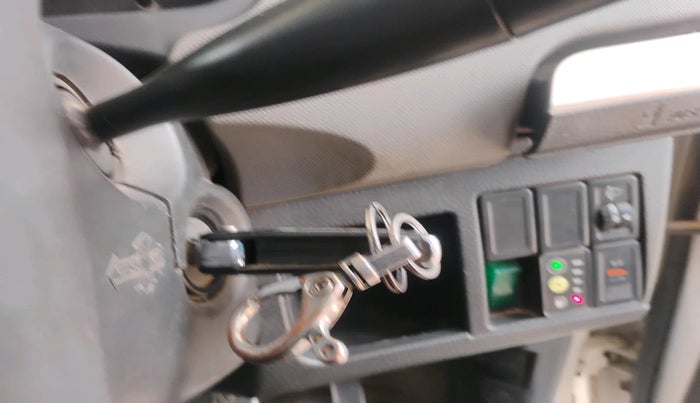 2011 Maruti Wagon R 1.0 LXI CNG, Petrol, Manual, 97,364 km, interior