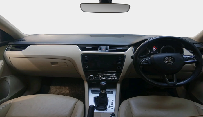 2018 Skoda Octavia STYLE 1.8 TSI AT, Petrol, Automatic, 87,956 km, interior