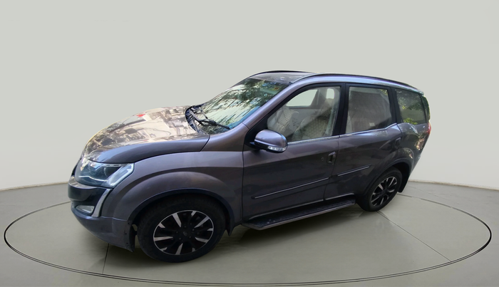 2018 Mahindra XUV500 W11 AT, Diesel, Automatic, 93,581 km, exterior