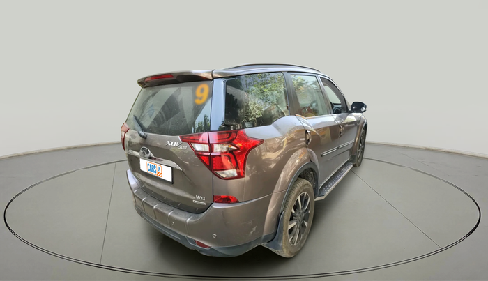 2018 Mahindra XUV500 W11 AT, Diesel, Automatic, 93,581 km, exterior