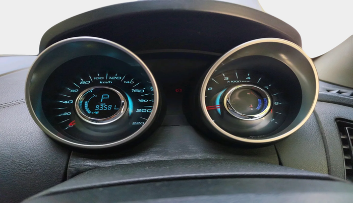 2018 Mahindra XUV500 W11 AT, Diesel, Automatic, 93,581 km, interior