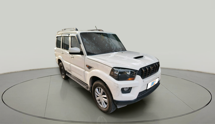2017 Mahindra Scorpio S6 PLUS 1.99 INTELLI-HYBRID, Diesel, Manual, 57,432 km, exterior