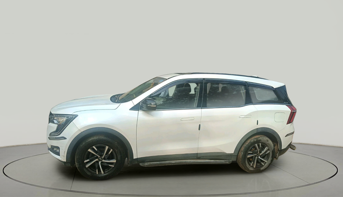 2022 Mahindra XUV700 AX 5 P MT 5 STR, Petrol, Manual, 53,587 km, exterior