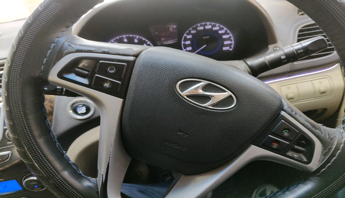 2011 Hyundai Verna FLUIDIC 1.6 VTVT SX OPT, Petrol, Manual, 1,42,597 km, interior