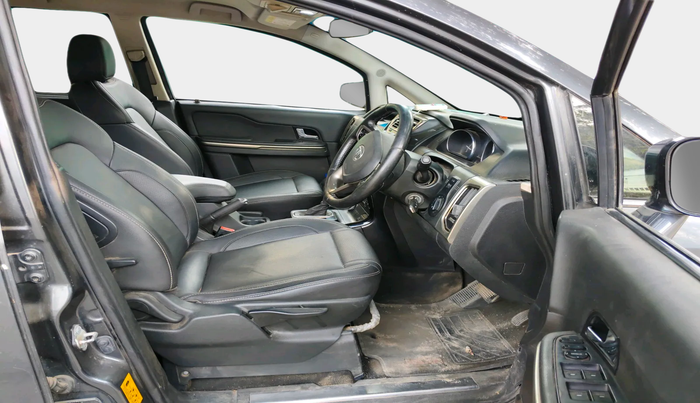 2018 Tata Hexa XTA 4X2 7 STR, Diesel, Automatic, 84,048 km, interior