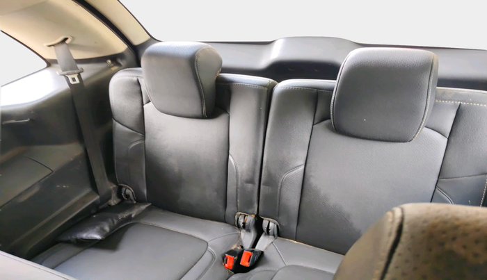 2018 Tata Hexa XTA 4X2 7 STR, Diesel, Automatic, 84,048 km, interior