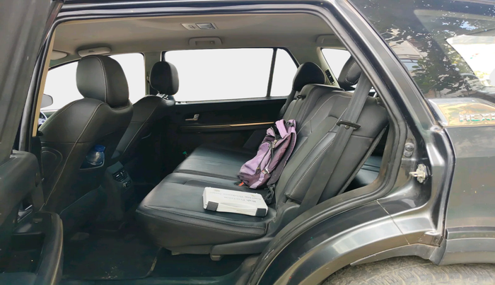 2018 Tata Hexa XTA 4X2 7 STR, Diesel, Automatic, 84,048 km, interior