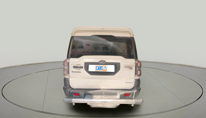 2017 Mahindra Scorpio S4 PLUS 1.99 INTELLI-HYBRID, Diesel, Manual, 35,287 km, exterior