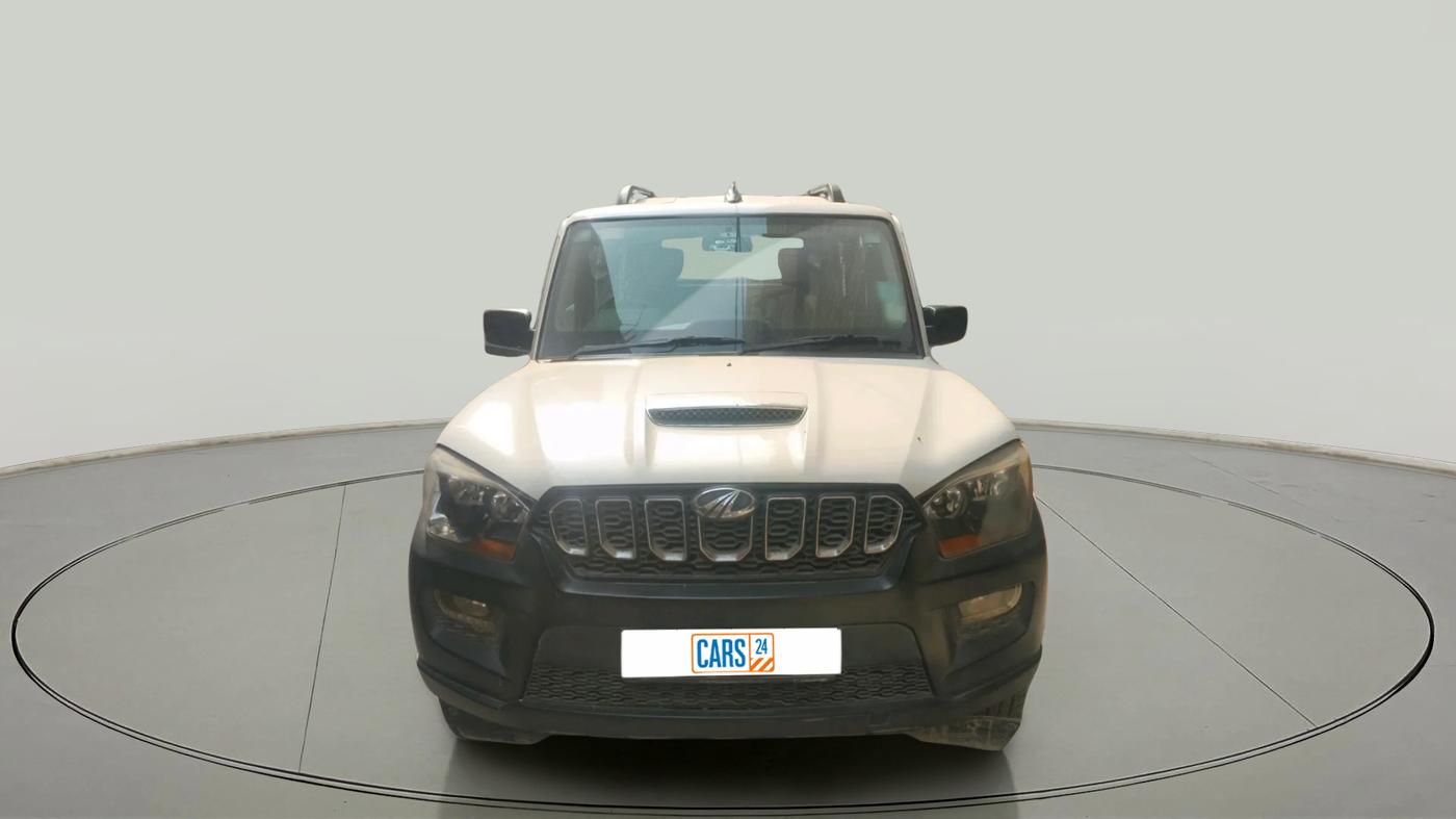 2017 Mahindra Scorpio S4 PLUS 1.99 INTELLI-HYBRID, Diesel, Manual, 35,287 km, exterior