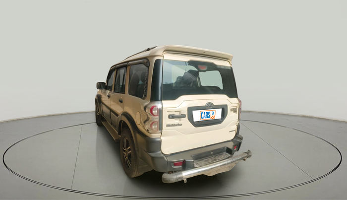 2017 Mahindra Scorpio S4 PLUS 1.99 INTELLI-HYBRID, Diesel, Manual, 35,287 km, exterior