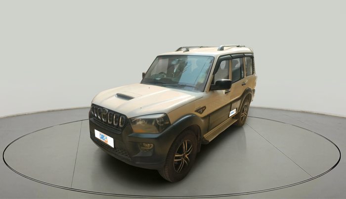 2017 Mahindra Scorpio S4 PLUS 1.99 INTELLI-HYBRID, Diesel, Manual, 35,287 km, exterior