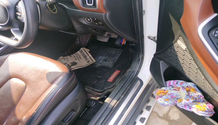 2022 Hyundai ALCAZAR 1.5 SIGNATURE (O) AT 6STR, Diesel, Automatic, 67,259 km, interior