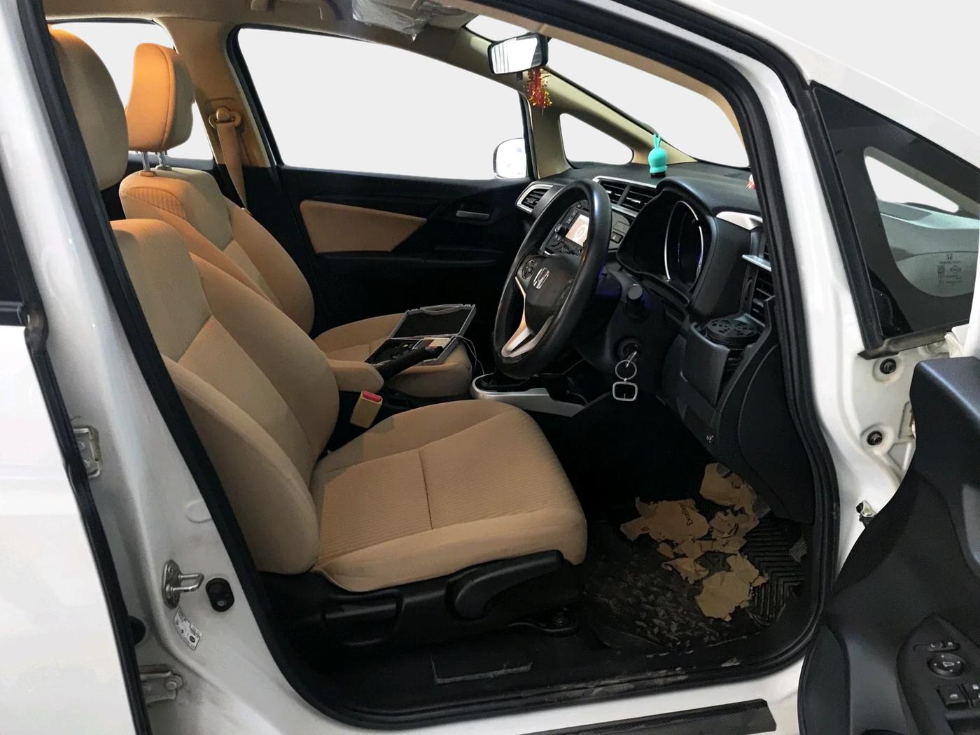 2022 Honda Jazz 1.2L I-VTEC V, Petrol, Manual, 14,646 km, interior