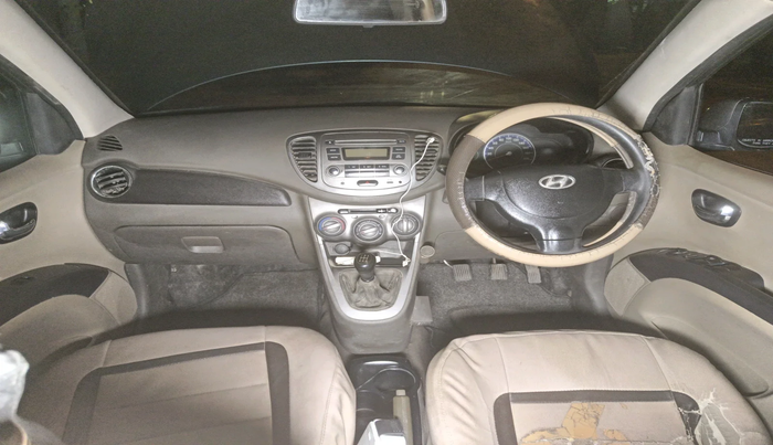 2011 Hyundai i10 MAGNA 1.2, Petrol, Manual, 65,968 km, interior