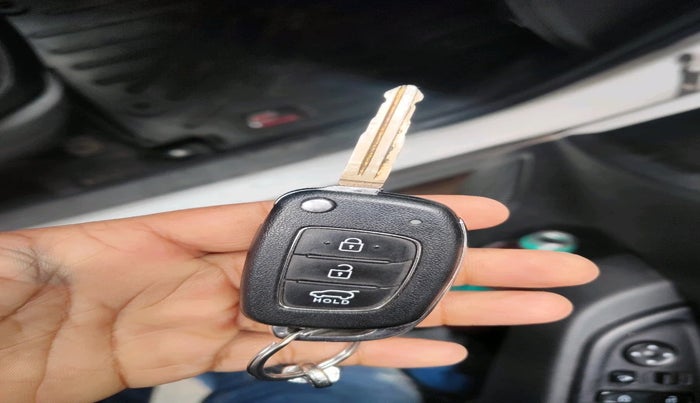 2021 Hyundai VENUE SX 1.0 TURBO, Petrol, Manual, 51,076 km, interior