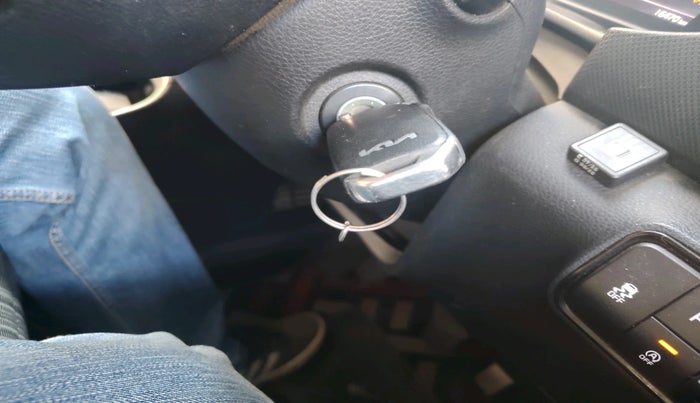 2024 KIA SONET HTK (O) 1.2 Petrol MT, Petrol, Manual, 16,470 km, interior