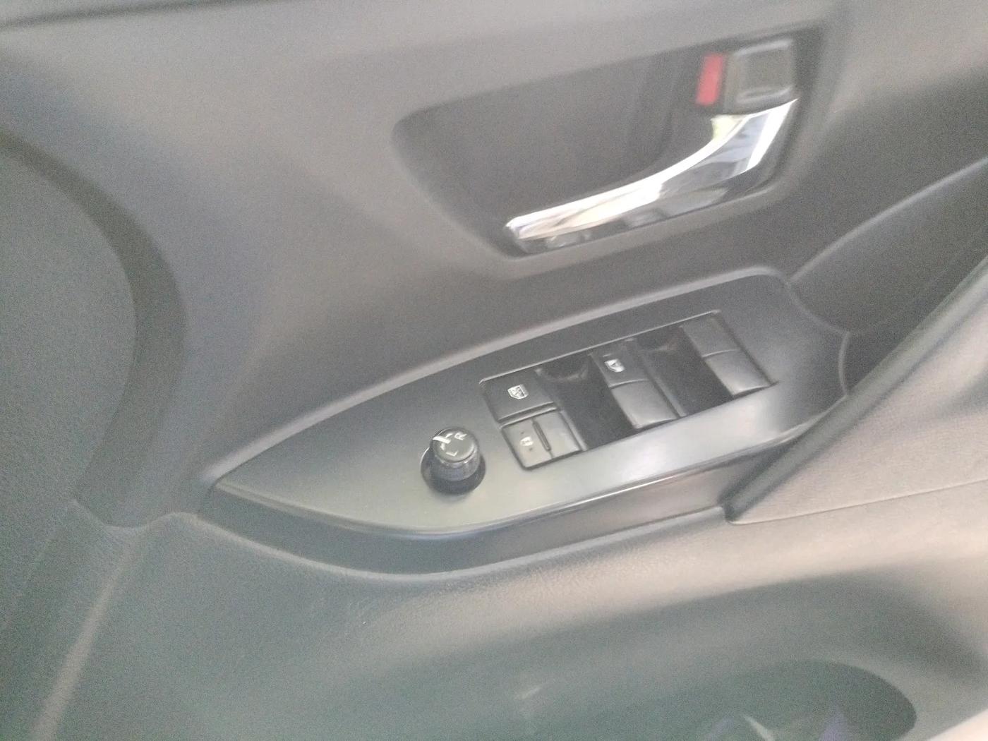 2017 Toyota Innova Crysta 2.8 GX AT 7 STR, Diesel, Automatic, 2,49,460 km, interior