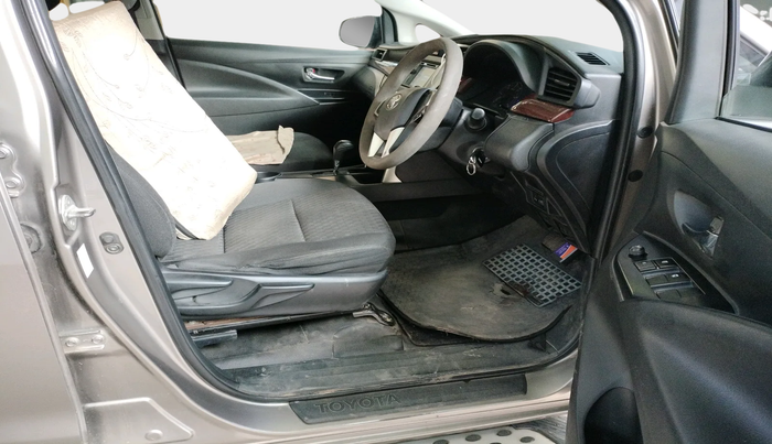 2017 Toyota Innova Crysta 2.8 GX AT 7 STR, Diesel, Automatic, 2,47,906 km, interior