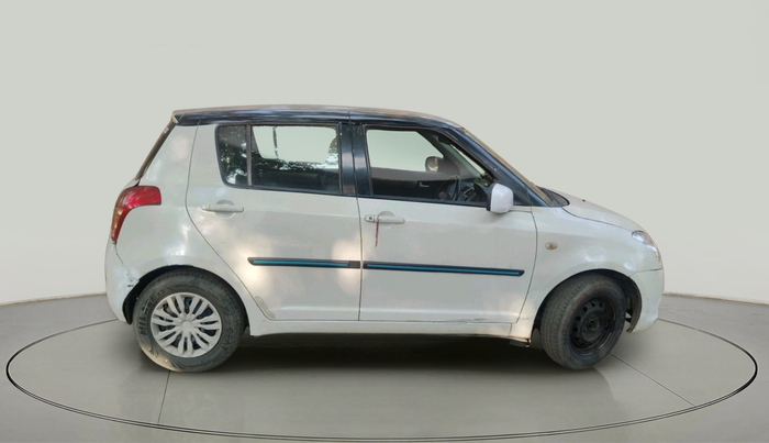 2011 Maruti Swift VXI, CNG, Manual, 2,08,795 km, exterior