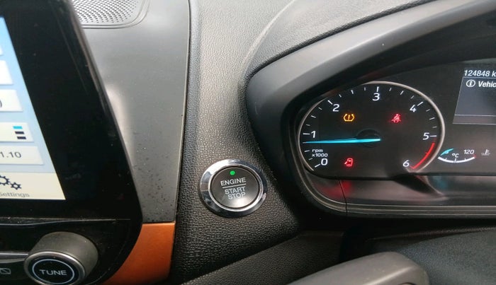 2018 Ford Ecosport TITANIUM + 1.5L DIESEL, Diesel, Manual, 1,24,848 km, interior