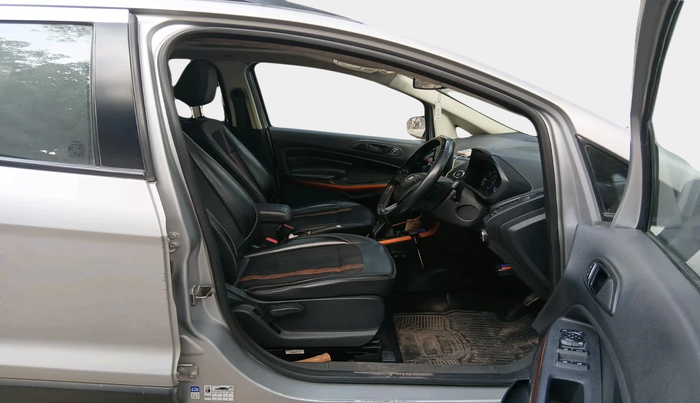 2018 Ford Ecosport TITANIUM + 1.5L DIESEL, Diesel, Manual, 1,24,848 km, interior