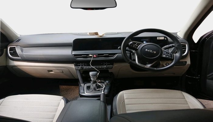 2024 KIA SELTOS  HTX 1.5 PETROL CVT, Petrol, Automatic, 17,873 km, interior