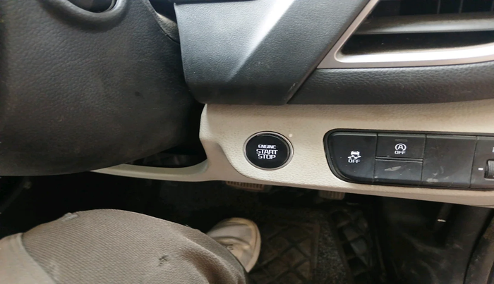 2024 KIA SELTOS  HTX 1.5 PETROL CVT, Petrol, Automatic, 17,873 km, interior