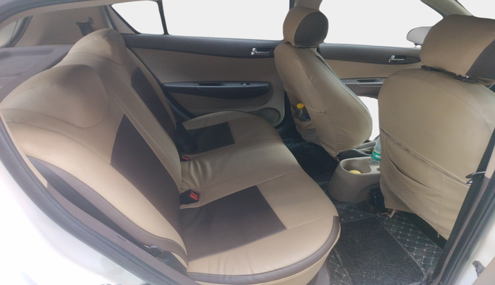 2011 Hyundai i20 MAGNA 1.2, Petrol, Manual, 29,764 km, interior