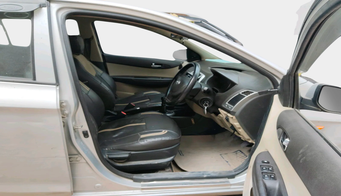 2013 Hyundai i20 MAGNA 1.2, Petrol, Manual, 51,584 km, interior