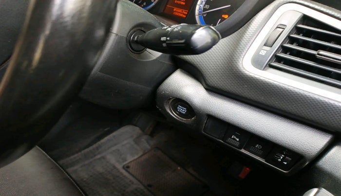 2016 Maruti S Cross ALPHA 1.3, Diesel, Manual, 1,00,058 km, interior