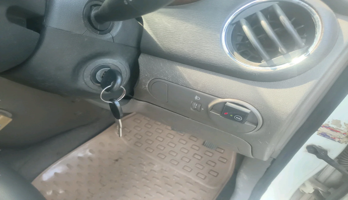 2012 Hyundai i10 MAGNA 1.2, CNG, Manual, 1,14,790 km, interior