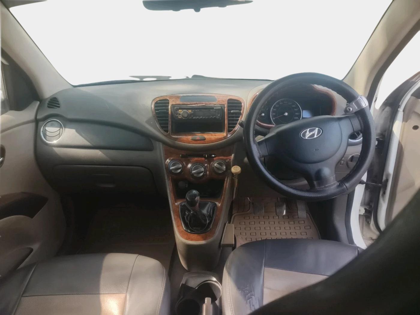2012 Hyundai i10 MAGNA 1.2, CNG, Manual, 1,14,790 km, interior