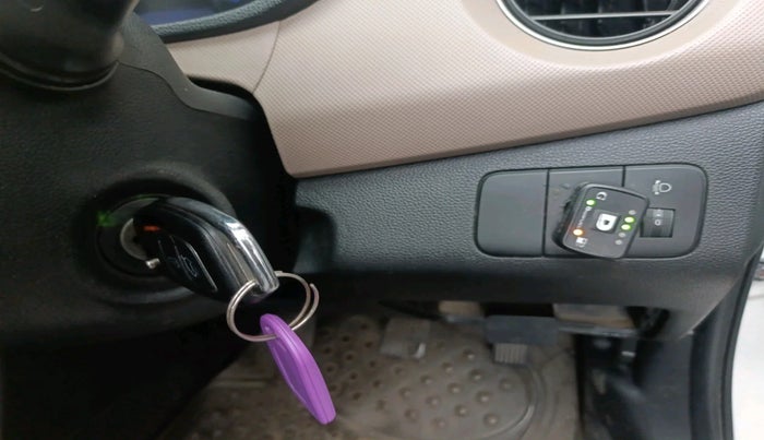 2015 Hyundai Xcent S 1.2, Petrol, Manual, 69,661 km, interior