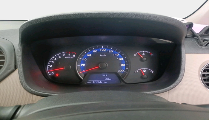 2015 Hyundai Xcent S 1.2, Petrol, Manual, 69,661 km, interior