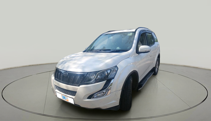 2017 Mahindra XUV500 W10 AT 1.99, Diesel, Automatic, 77,368 km, exterior