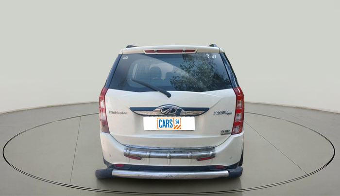 2017 Mahindra XUV500 W10 AT 1.99, Diesel, Automatic, 77,368 km, exterior