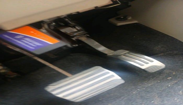 2017 Mahindra XUV500 W10 AT 1.99, Diesel, Automatic, 77,368 km, interior