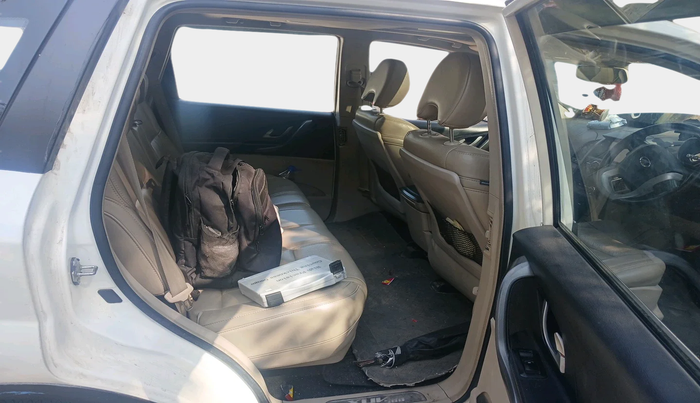 2017 Mahindra XUV500 W10 AT 1.99, Diesel, Automatic, 77,368 km, interior