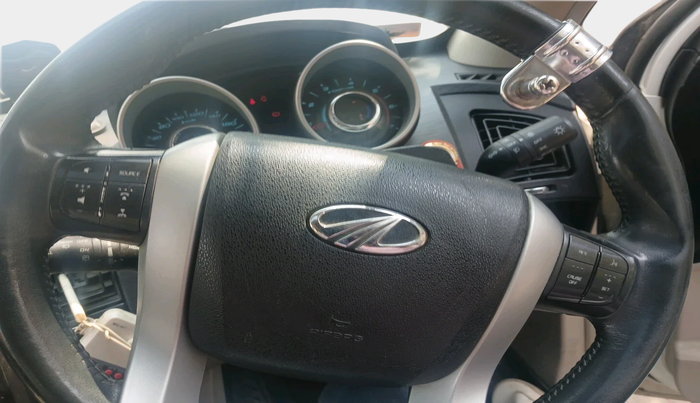 2017 Mahindra XUV500 W10 AT 1.99, Diesel, Automatic, 77,368 km, interior