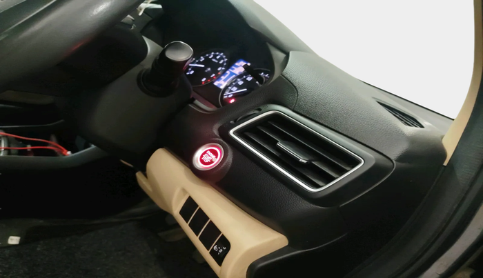 2023 Honda Amaze 1.2L I-VTEC VX, Petrol, Manual, 18,003 km, interior