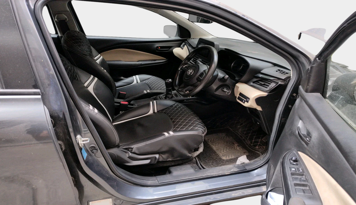 2022 Toyota Glanza S, Petrol, Manual, 27,231 km, interior