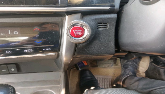 2015 Honda City 1.5L I-VTEC VX CVT, Petrol, Automatic, 1,19,511 km, interior