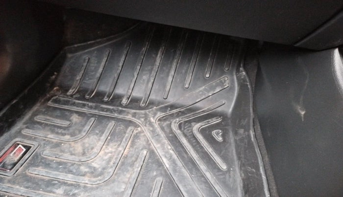 2020 KIA SELTOS HTK PLUS 1.5, Petrol, Manual, 1,04,716 km, interior