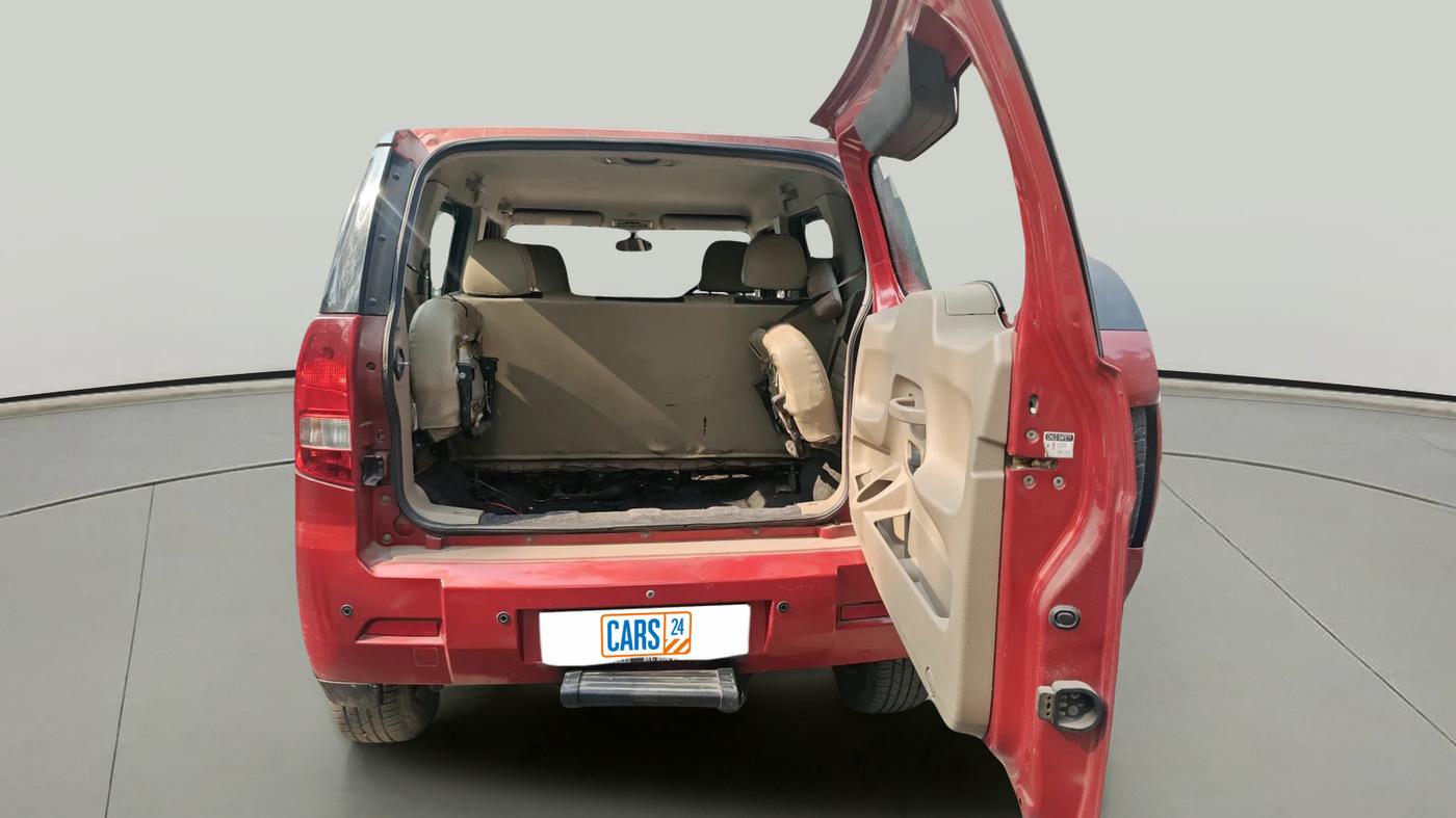 2015 Mahindra TUV300 T8 AMT, Diesel, Automatic, 81,116 km, exterior